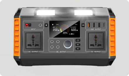 600w solar portable power station